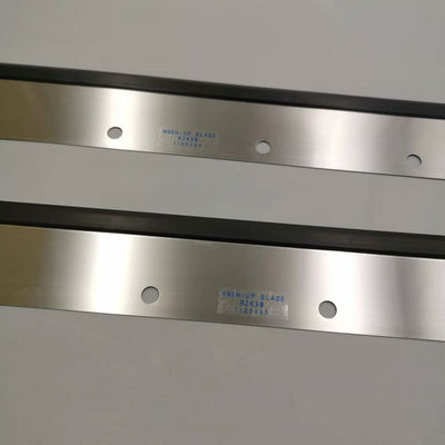 ローランド印刷機のための銀色洗浄刃 11ホールと1100x65x0.5mmの寸法